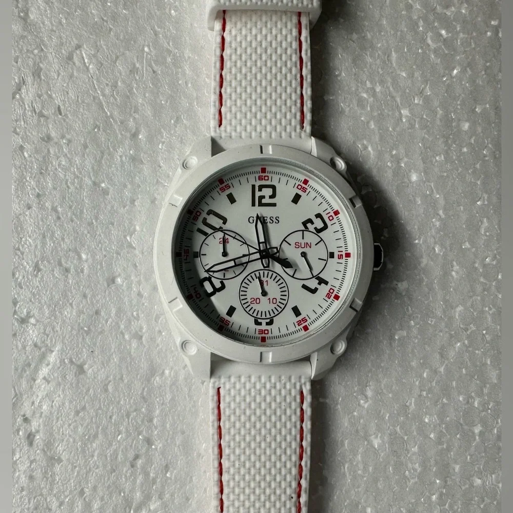 Guess Men's Watch‎ Multifunction W1256G2 Dash White Silicone Wristwatch NWOB.